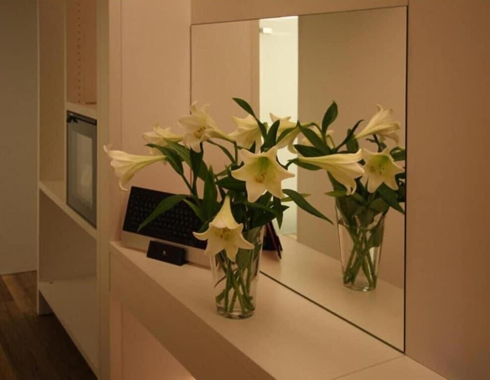 Conti - Partner Of Sorat Hotel